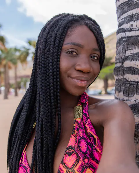Portrait de Awa, célibataire au Sénégal